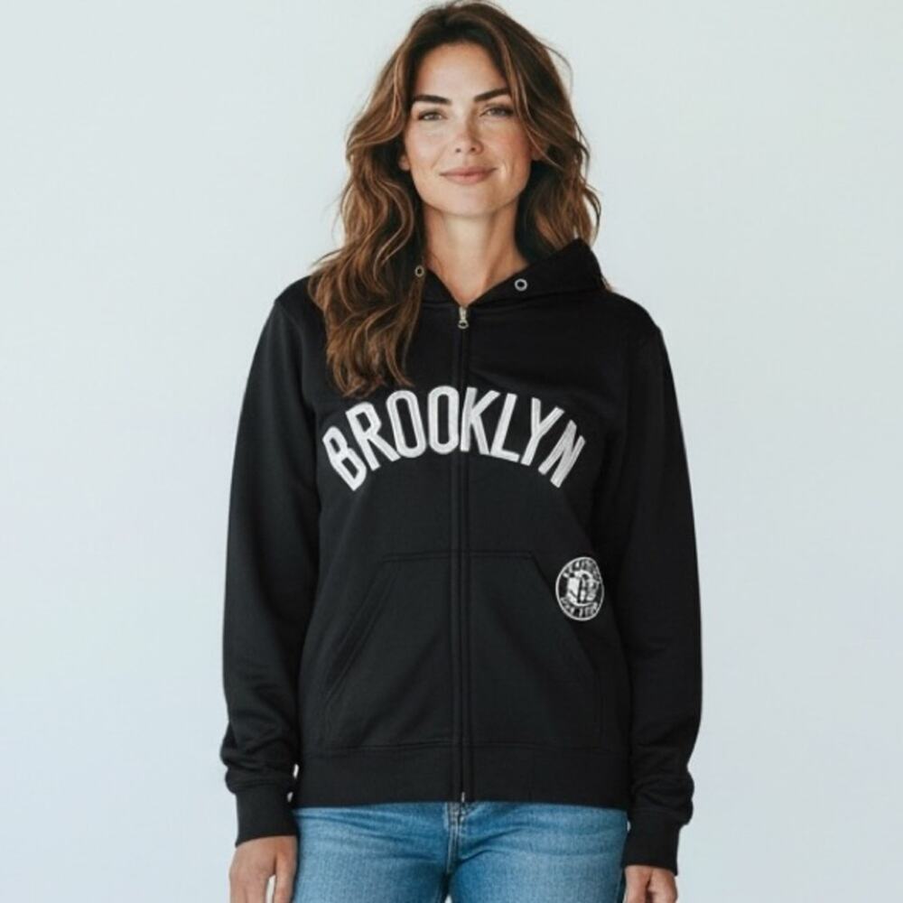 NWT Women's NBA Black Brooklyn NY Basketball Sports NBA Zip Up Hoodie, Medium